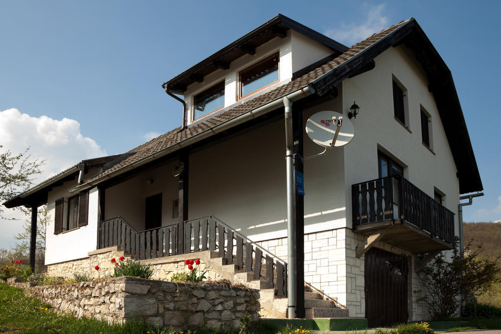 Guest House Aurora Poljanak Exterior photo