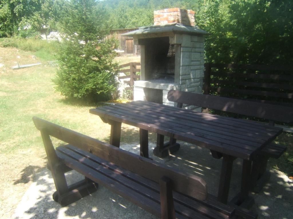 Guest House Aurora Poljanak Exterior photo